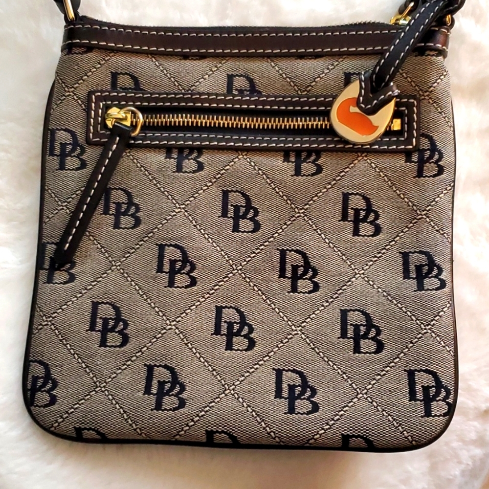 Dooney & Bourke Purse